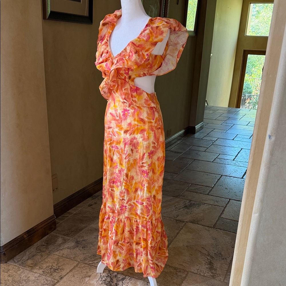 Zara Flutter-Sleeve linen Open-Back Maxi Dress in Orange Floral - Picture 13 of 15